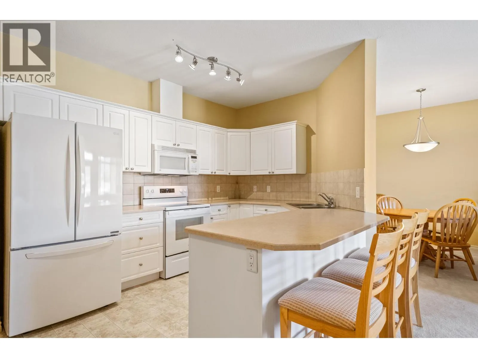 3570 Woodsdale Road Unit# 303