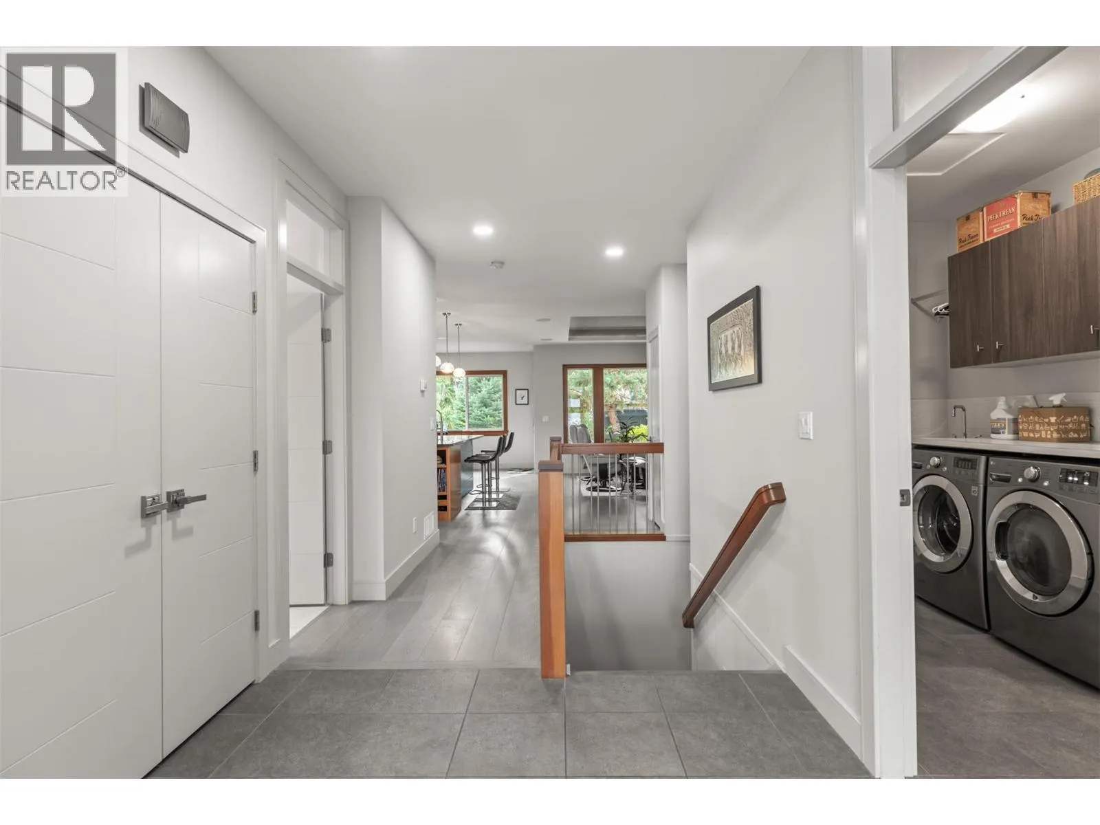 2444 York Avenue Unit# 10