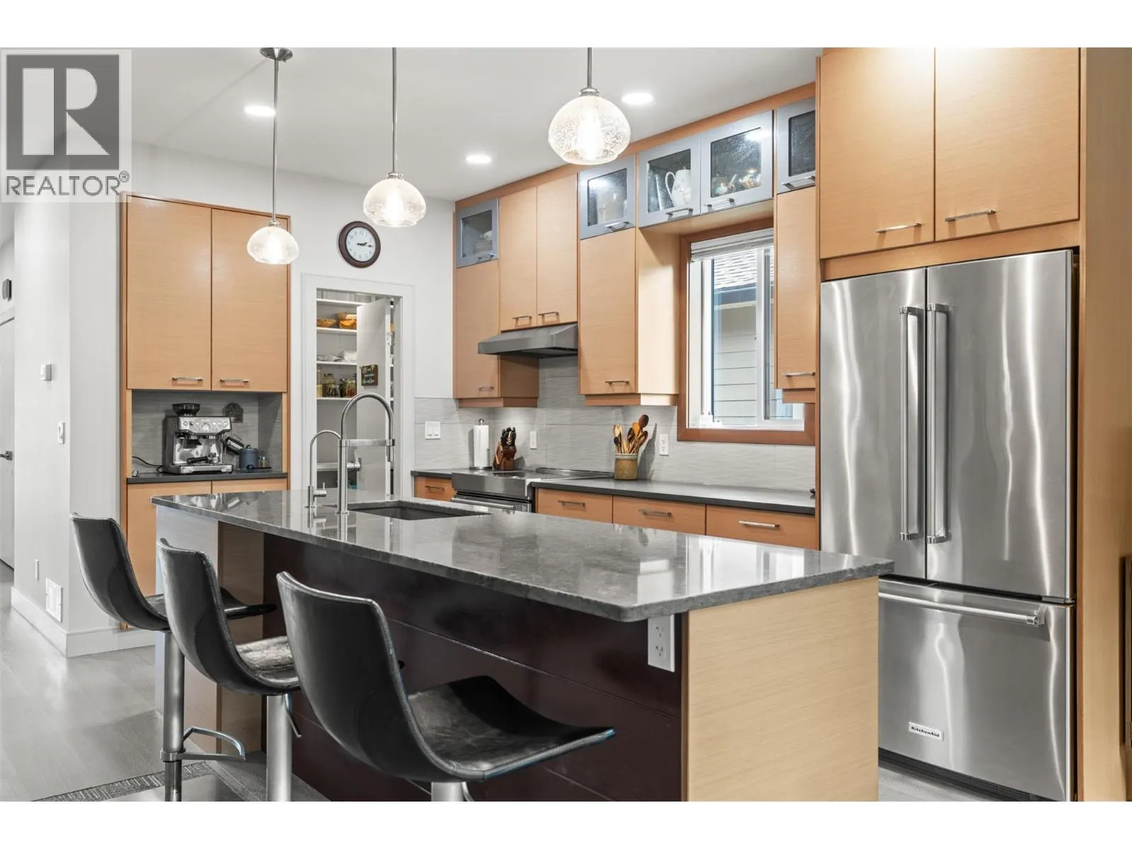 2444 York Avenue Unit# 10