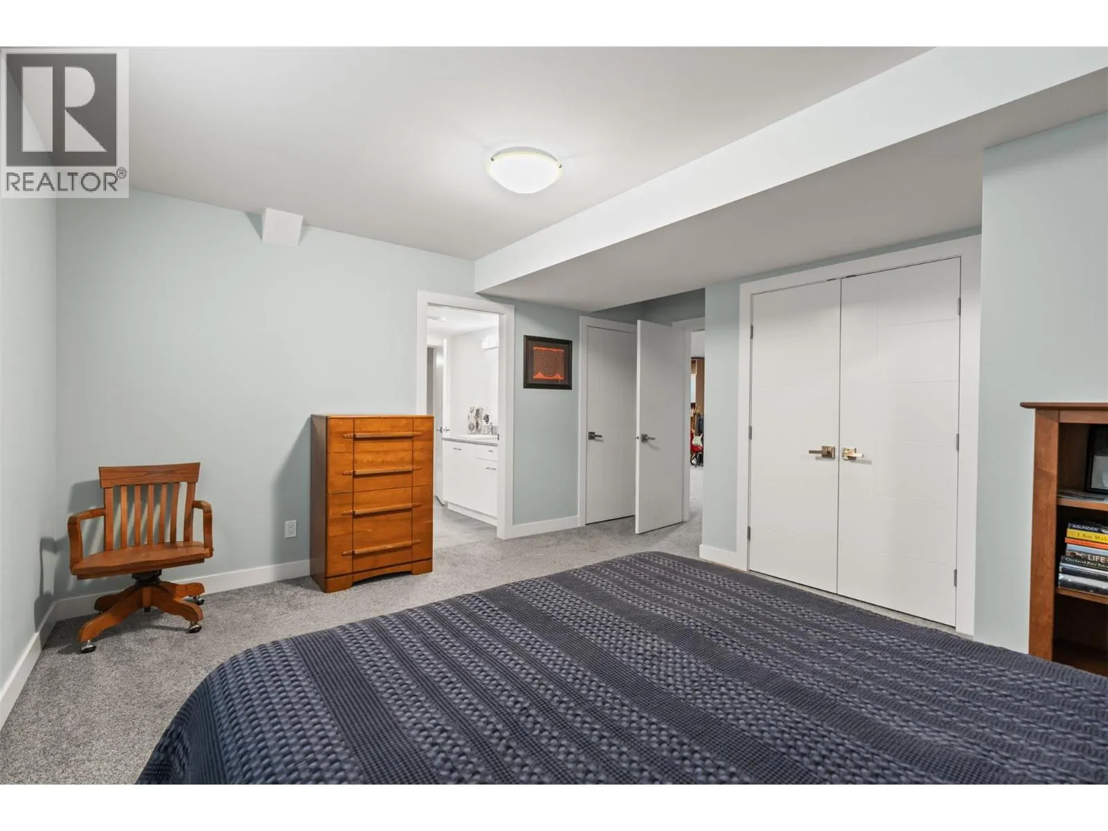 2444 York Avenue Unit# 10