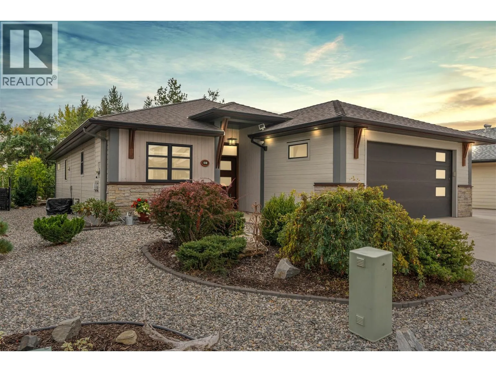 2444 York Avenue Unit# 10