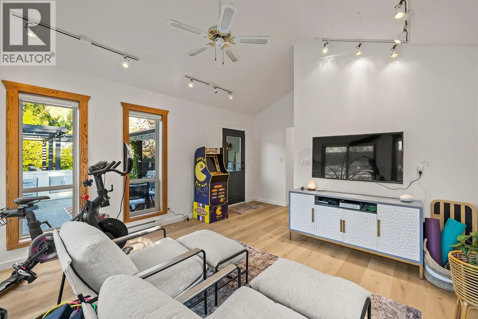 1523 Mission Ridge Drive