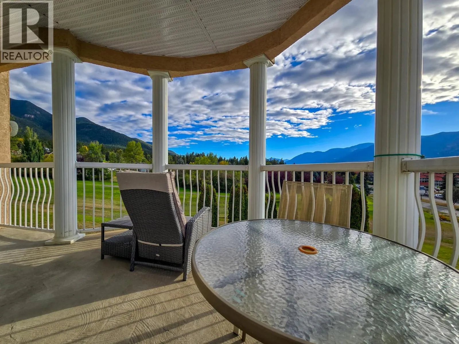 5052 Riverview Road Unit# 2008A
