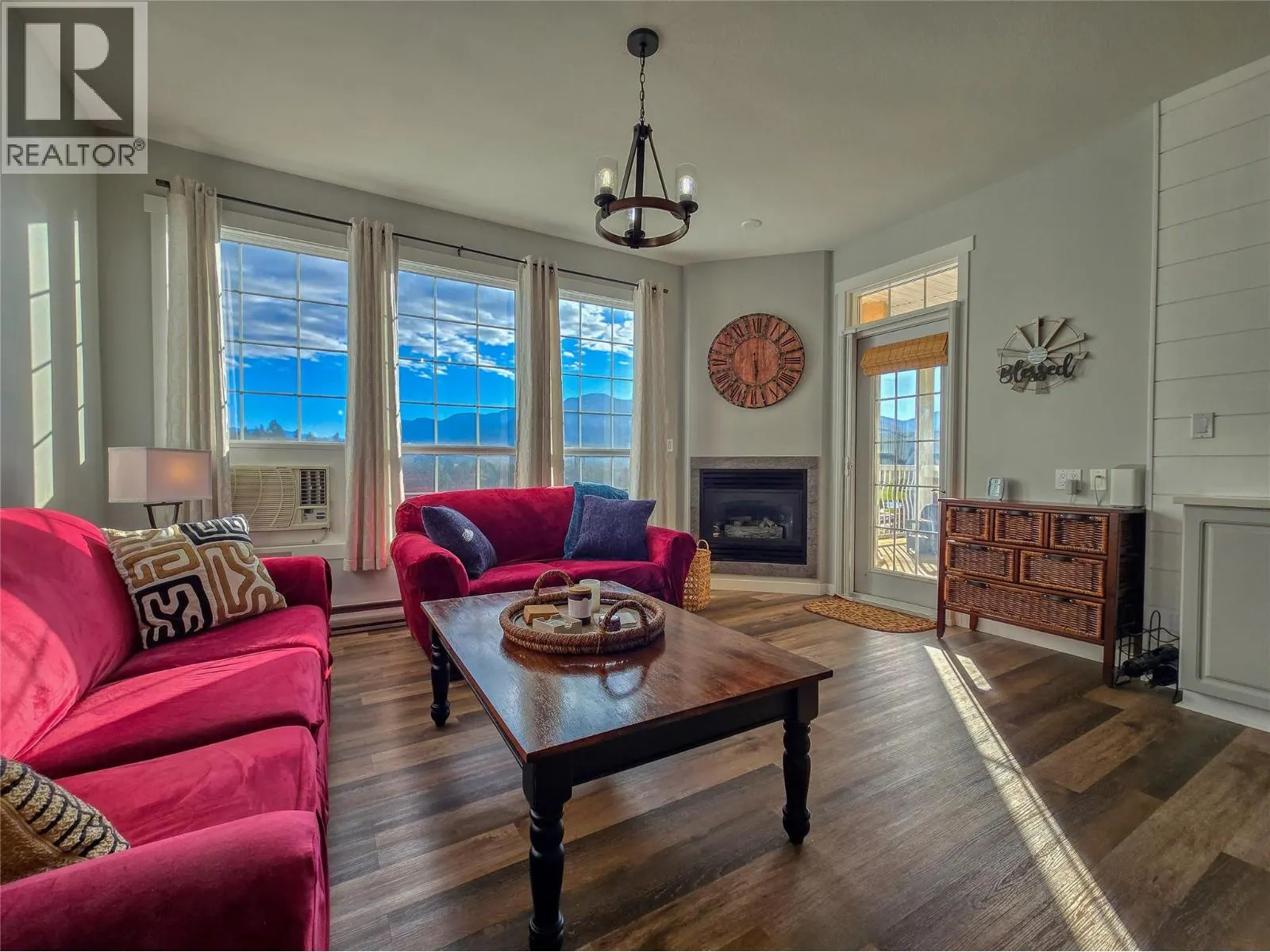 5052 Riverview Road Unit# 2008A
