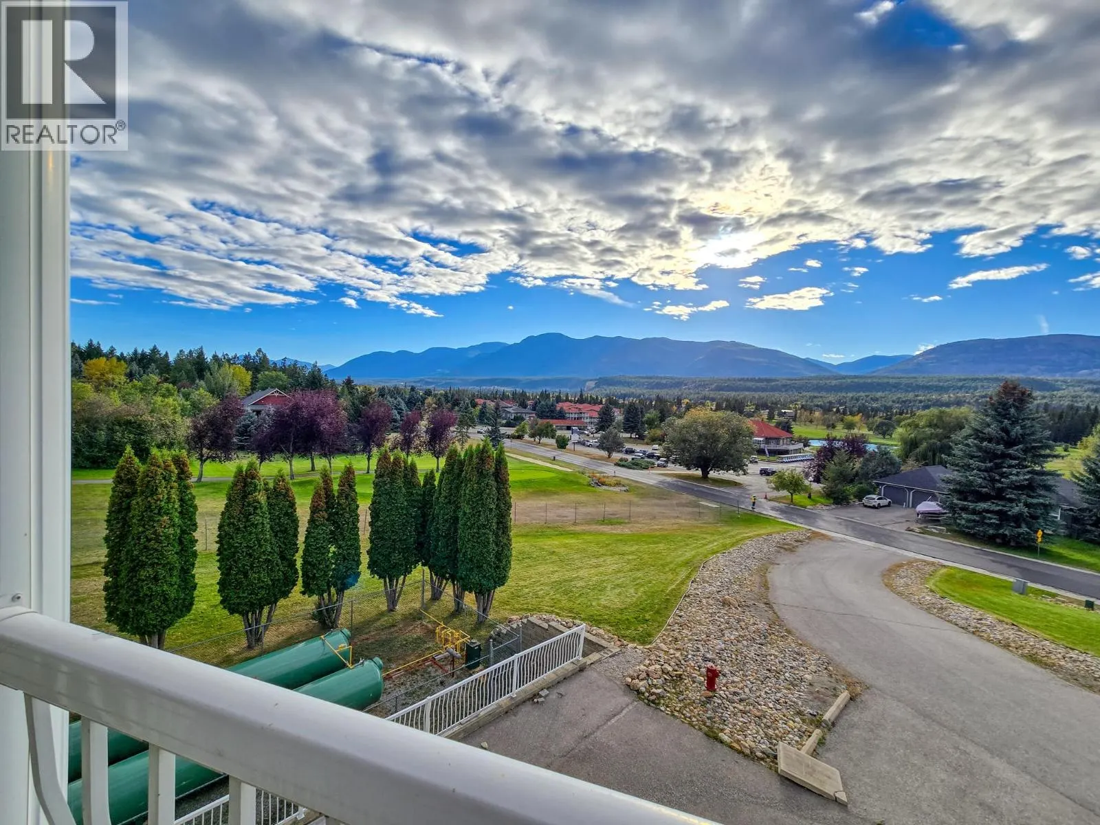 5052 Riverview Road Unit# 2008A