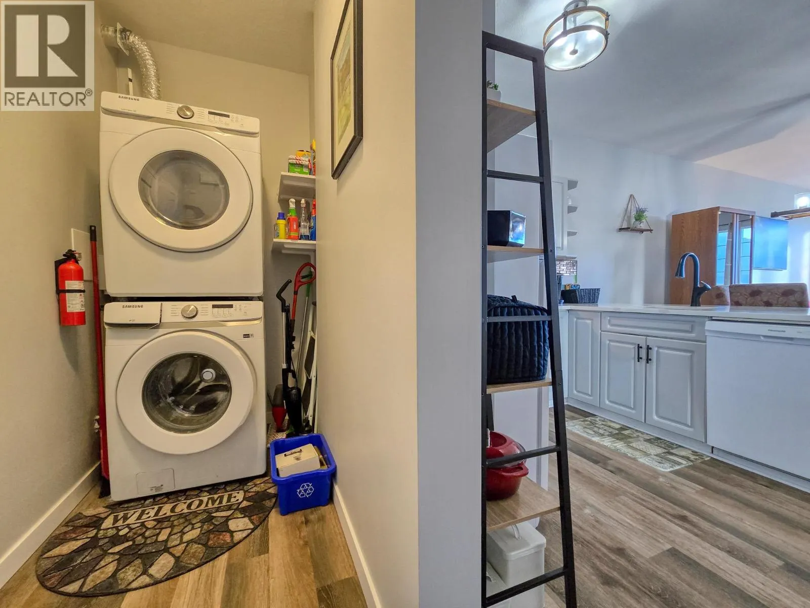 5052 Riverview Road Unit# 2008A