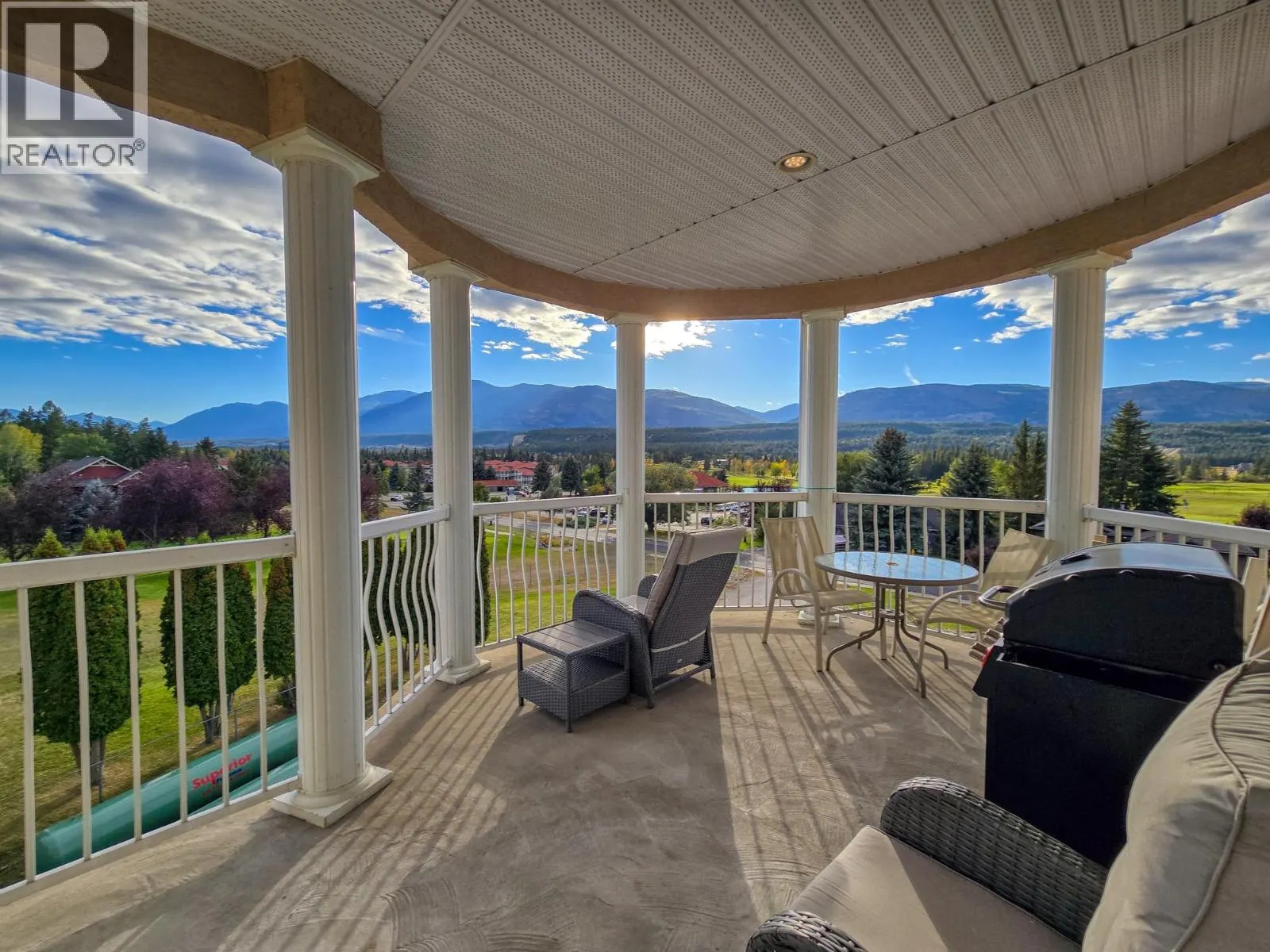 5052 Riverview Road Unit# 2008A