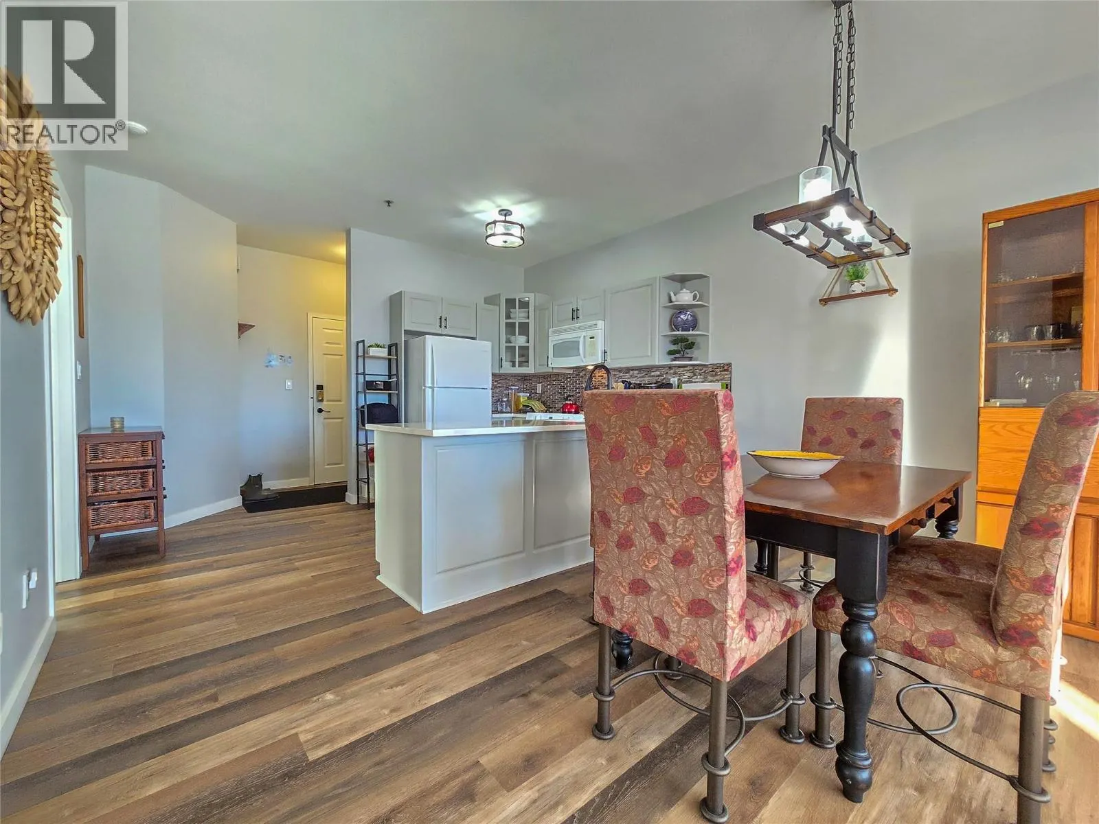 5052 Riverview Road Unit# 2008A