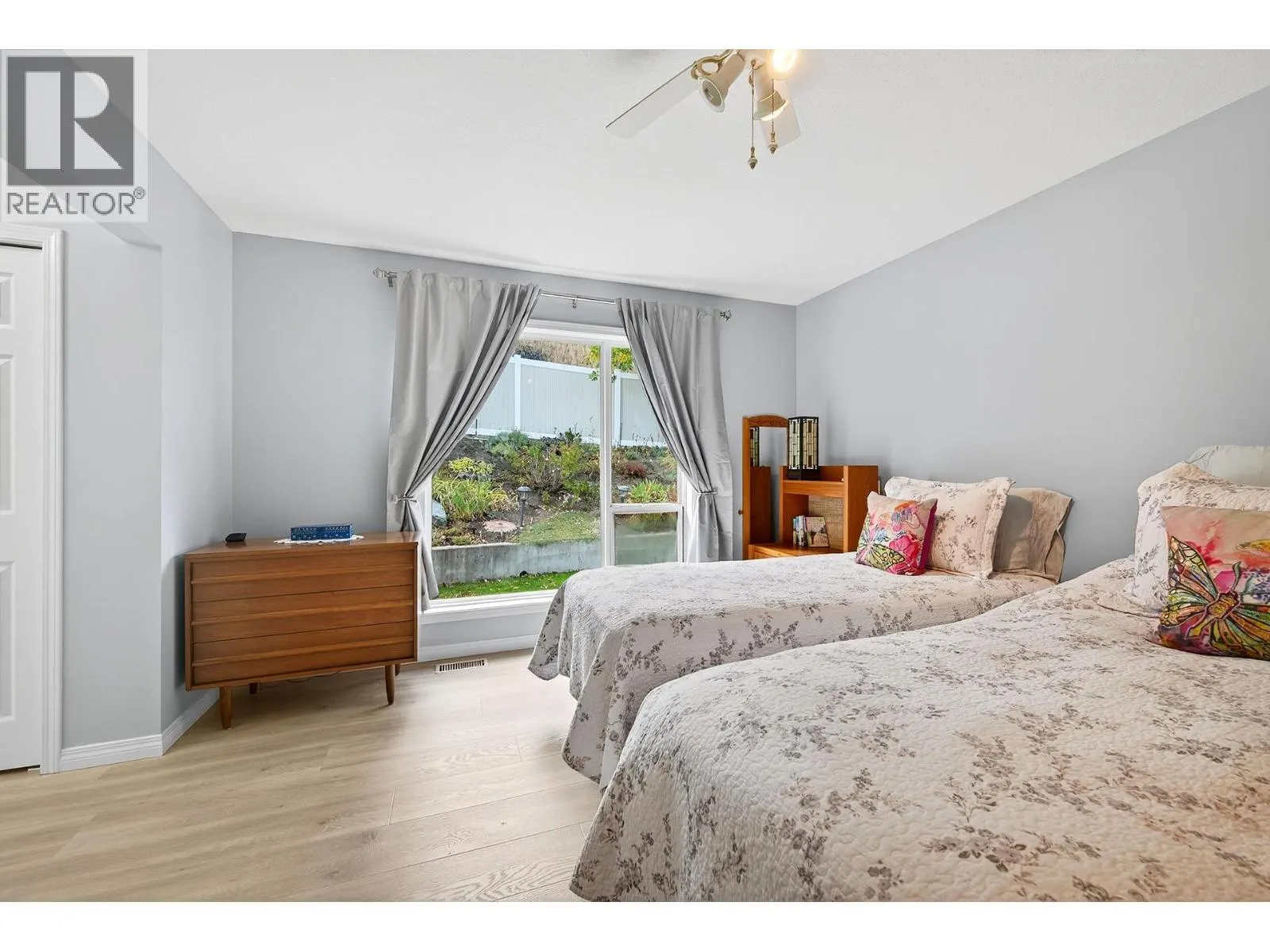 2030 Van Horne Drive Unit# 33
