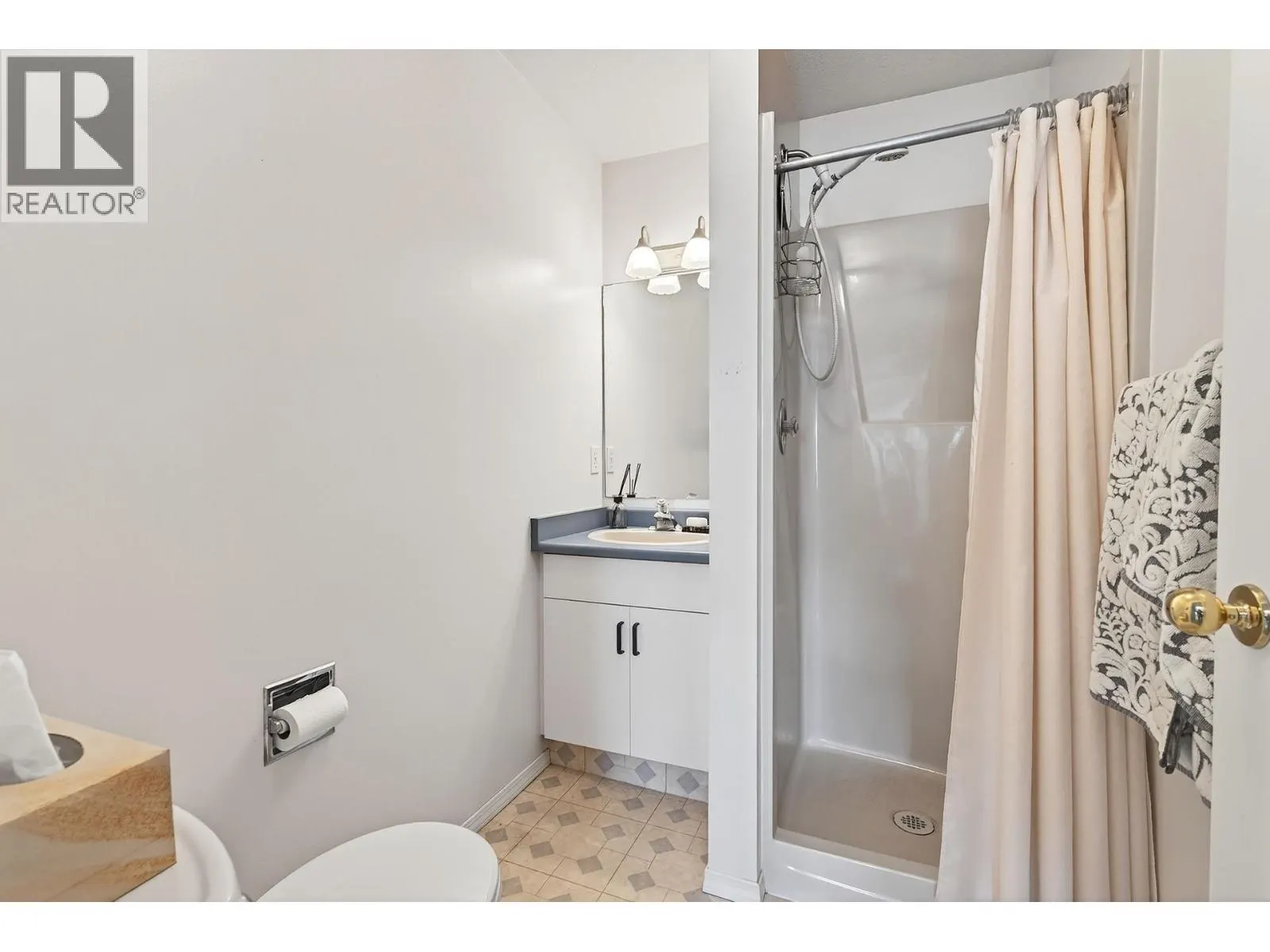 2030 Van Horne Drive Unit# 33