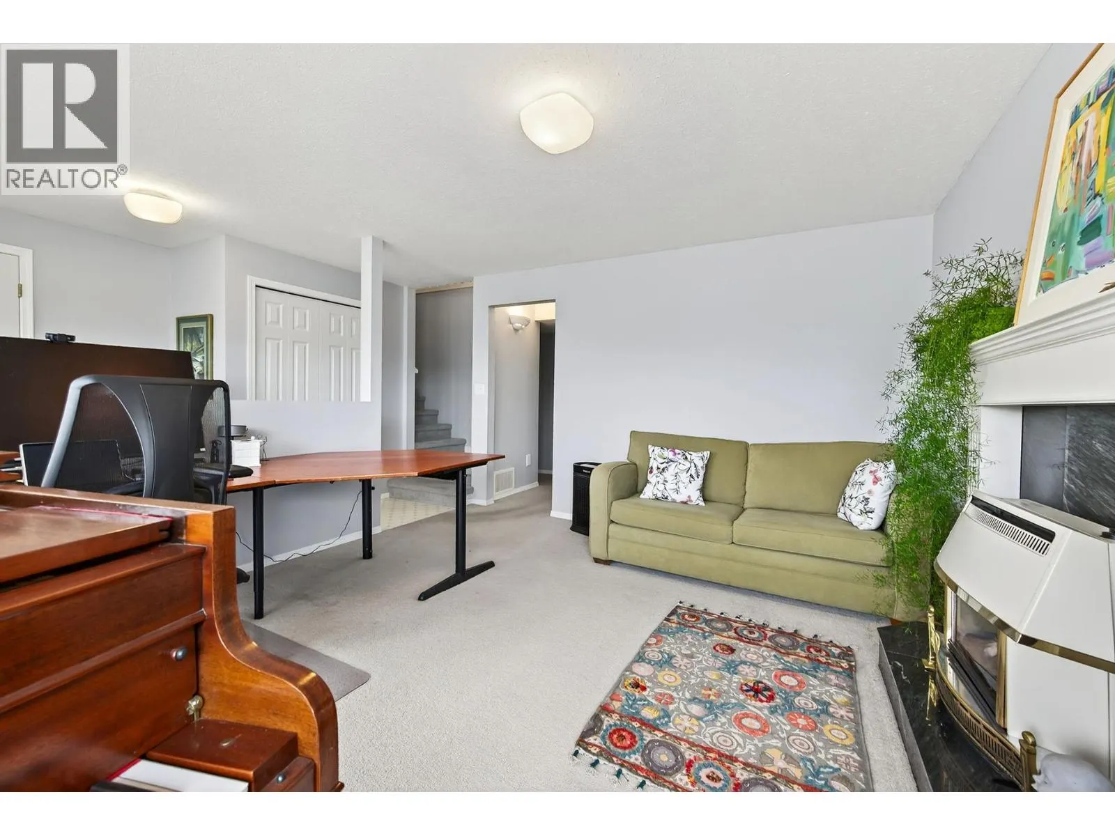 2030 Van Horne Drive Unit# 33