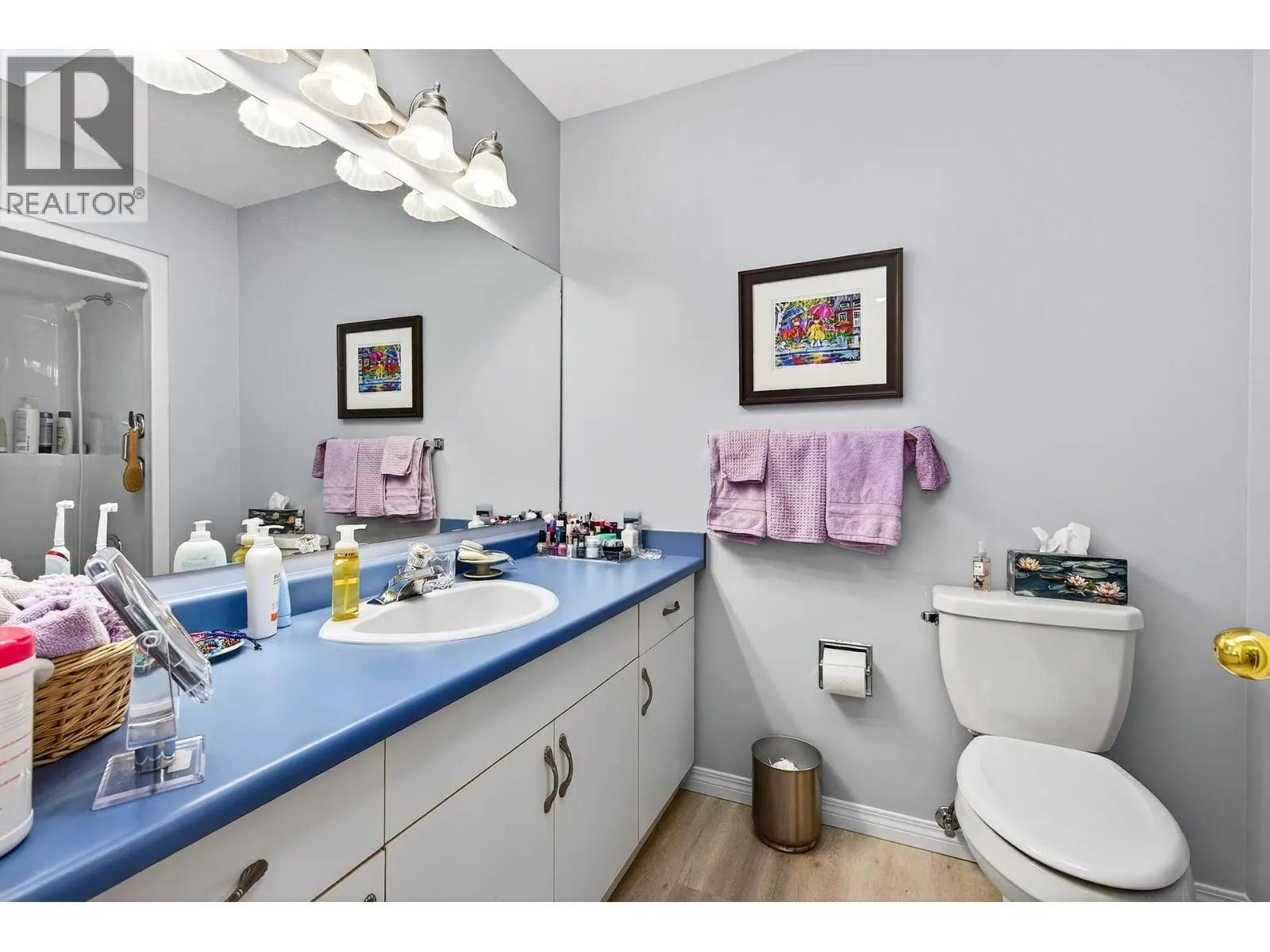 2030 Van Horne Drive Unit# 33