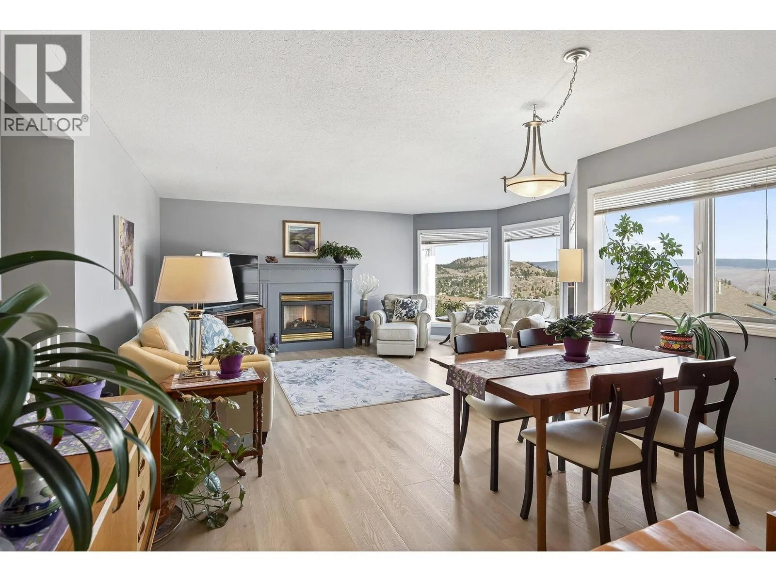 2030 Van Horne Drive Unit# 33