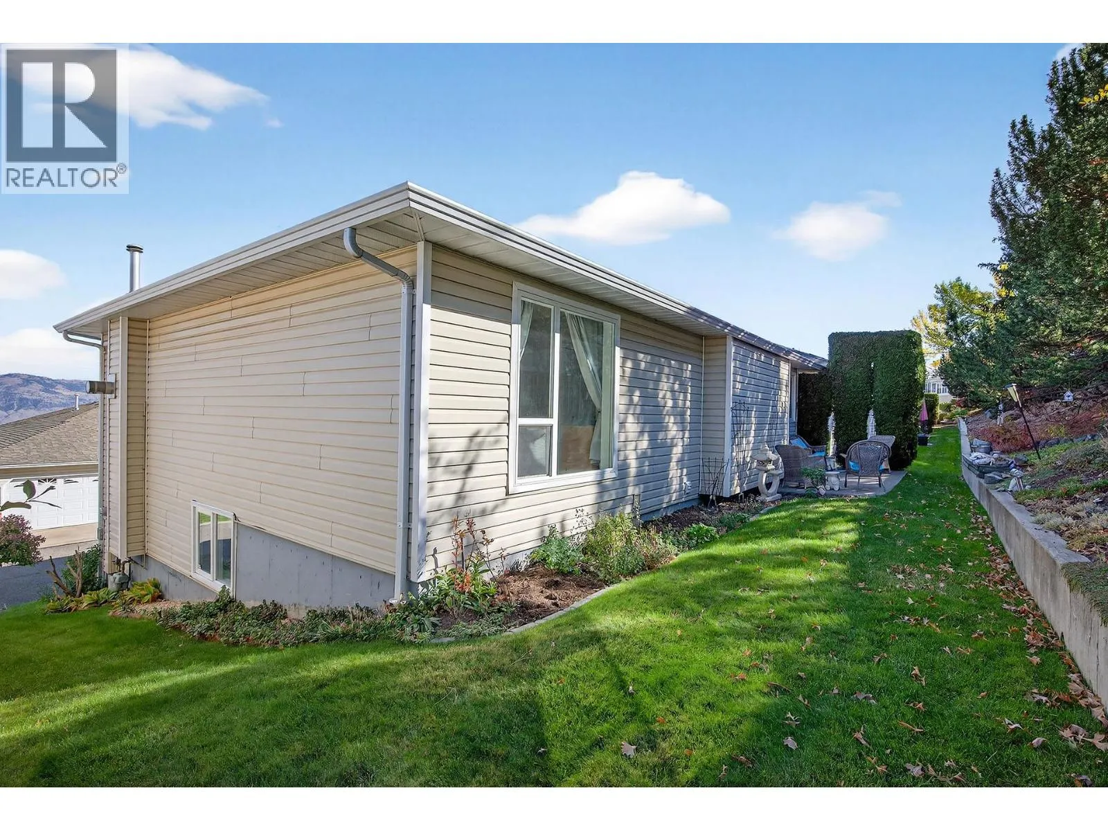 2030 Van Horne Drive Unit# 33