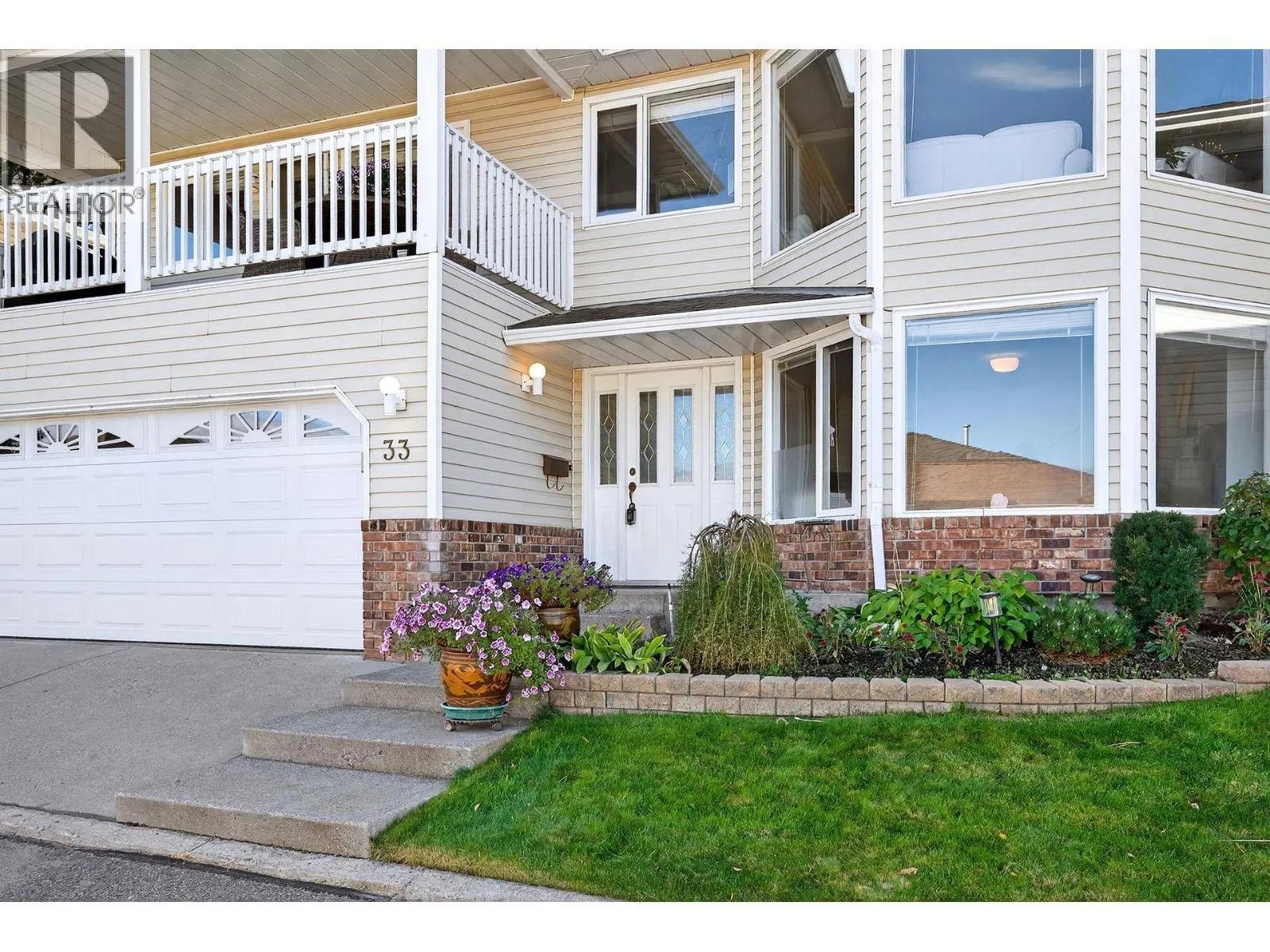2030 Van Horne Drive Unit# 33