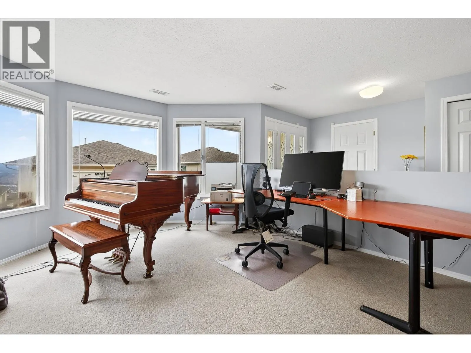 2030 Van Horne Drive Unit# 33