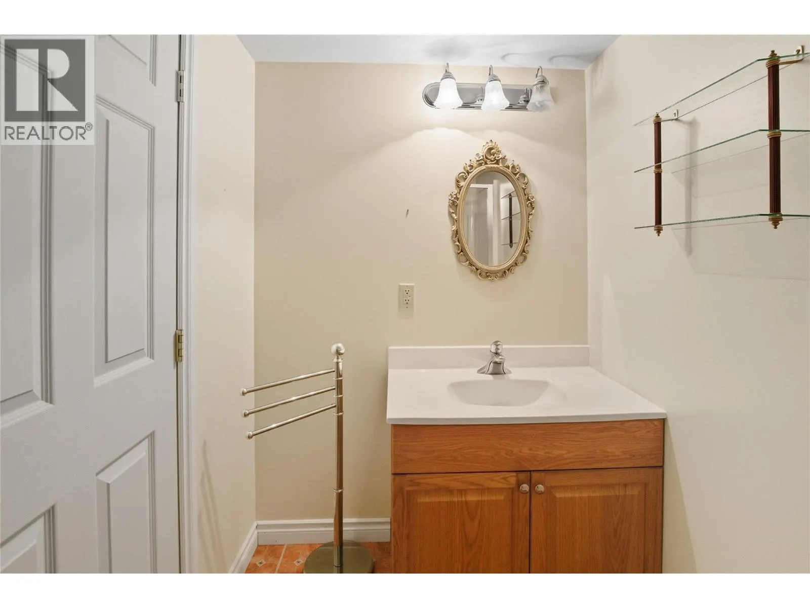 1047 Lamar Place