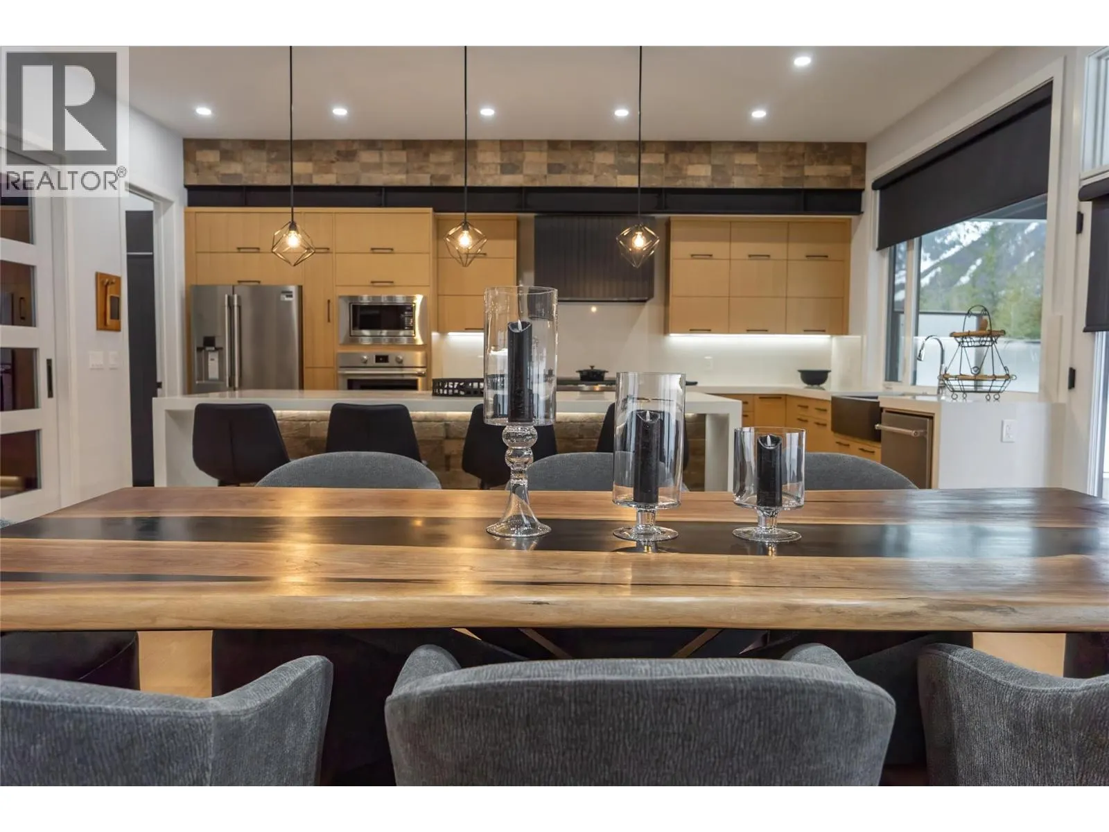 31 Mammoth Drive
