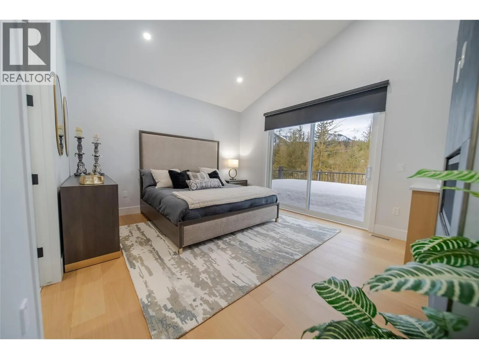 31 Mammoth Drive