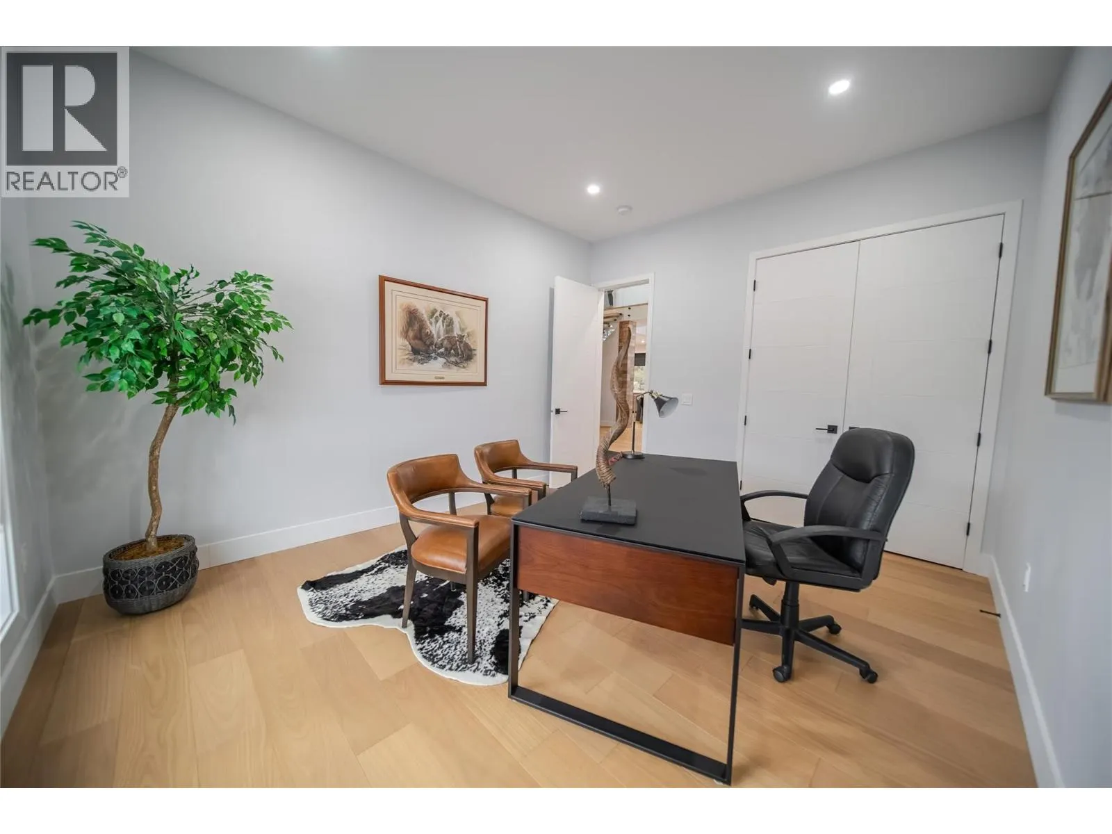 31 Mammoth Drive