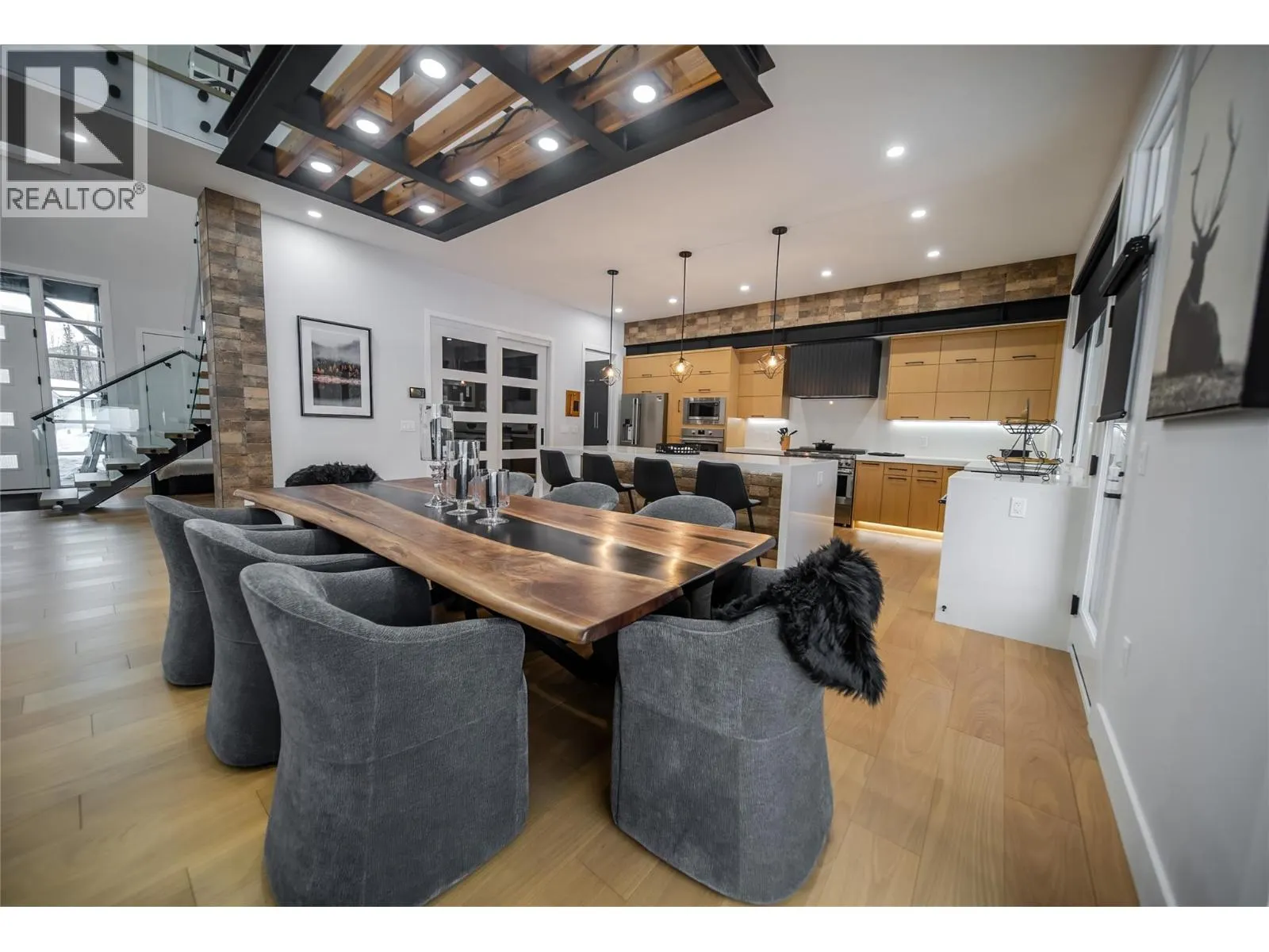 31 Mammoth Drive