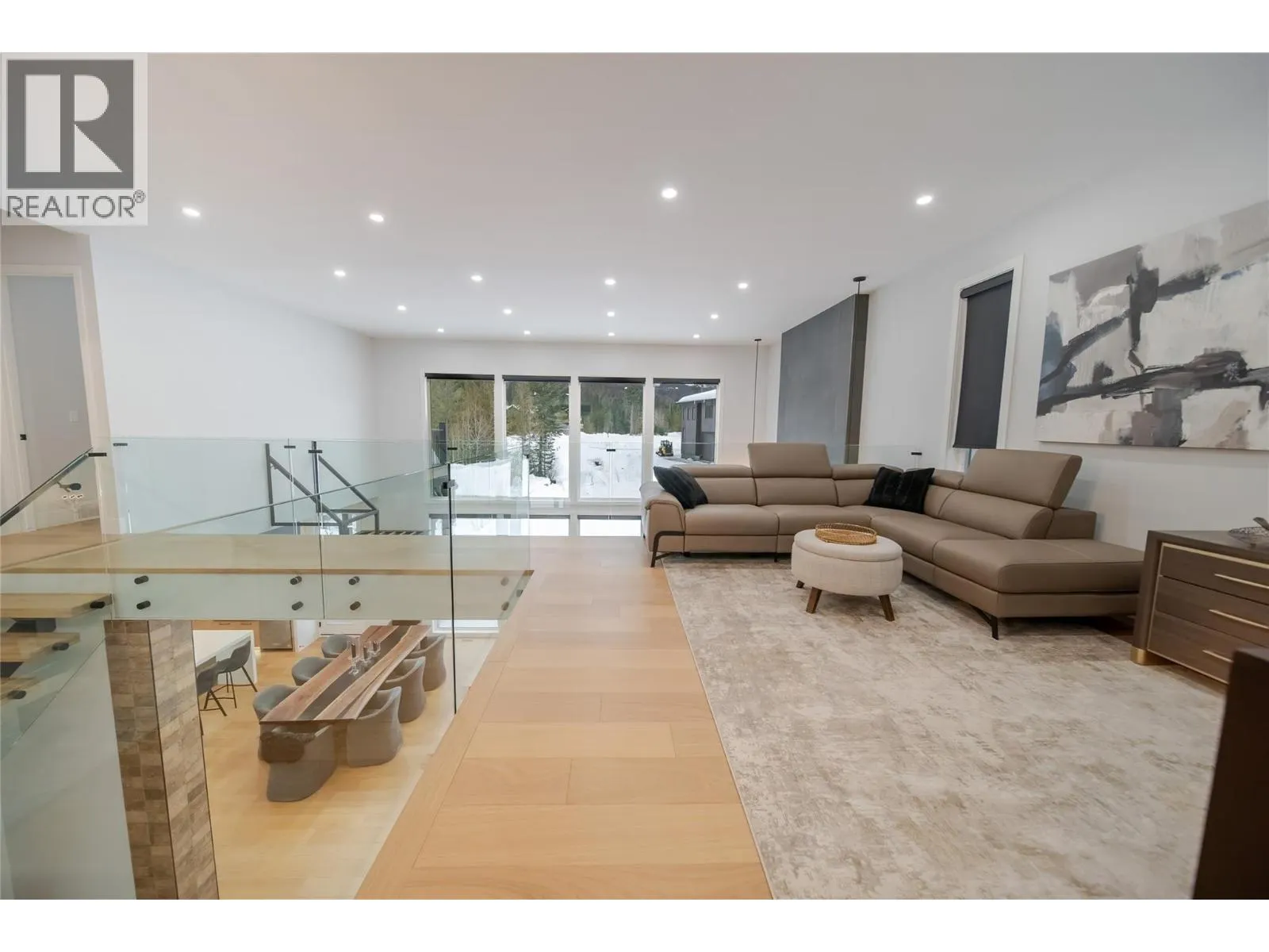 31 Mammoth Drive