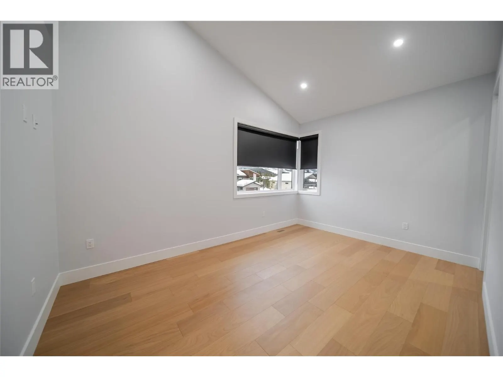 31 Mammoth Drive
