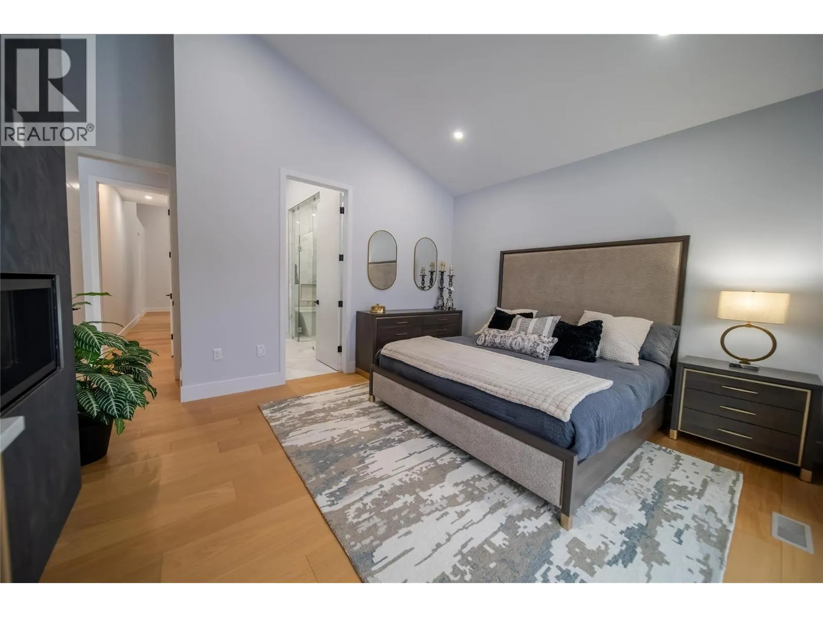 31 Mammoth Drive