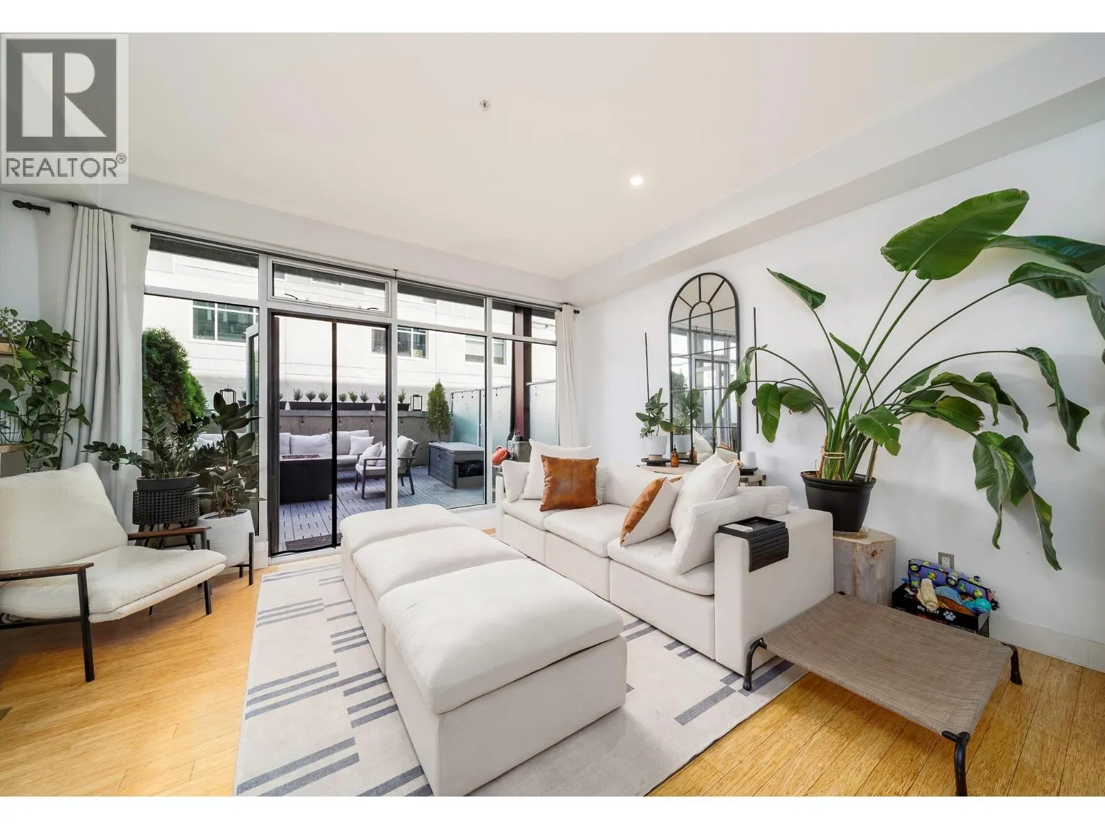 1289 Ellis Street Unit# 212