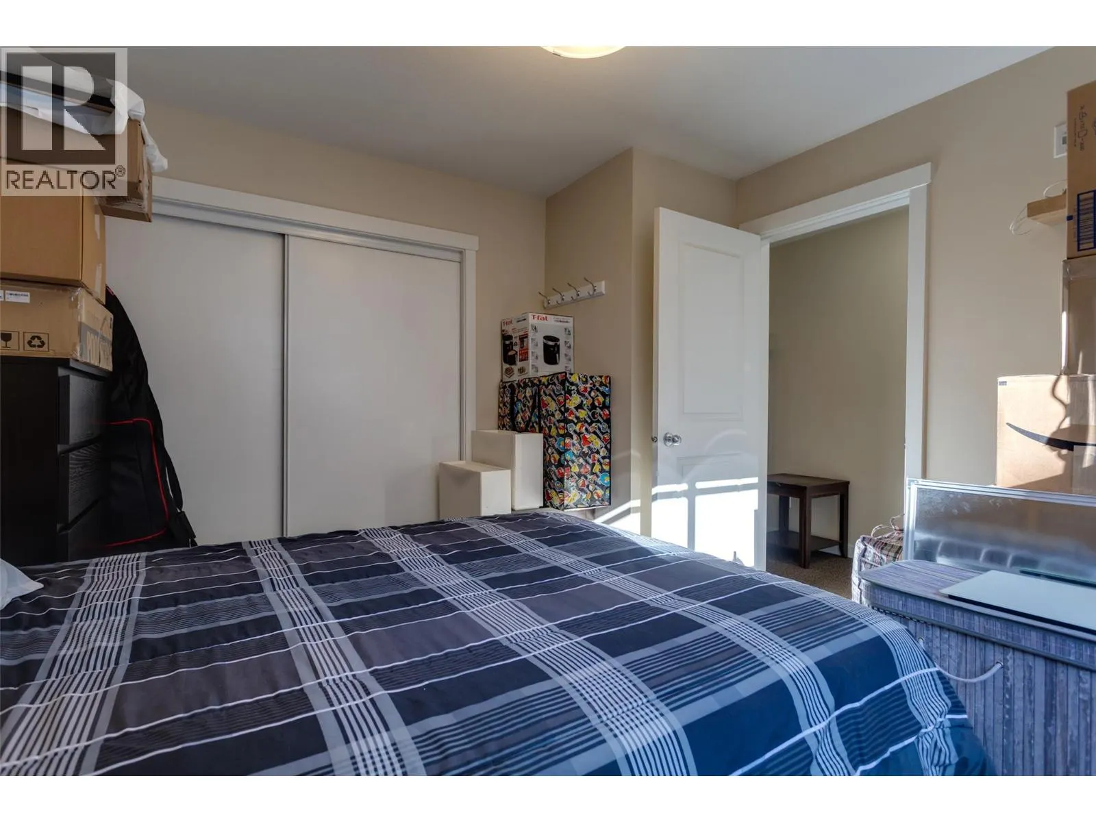 1475 Glenmore Road N Unit# 205A