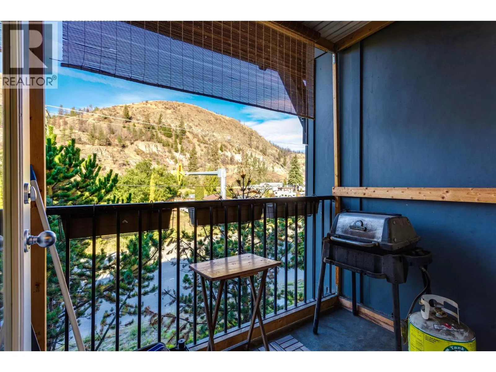 1475 Glenmore Road N Unit# 205A
