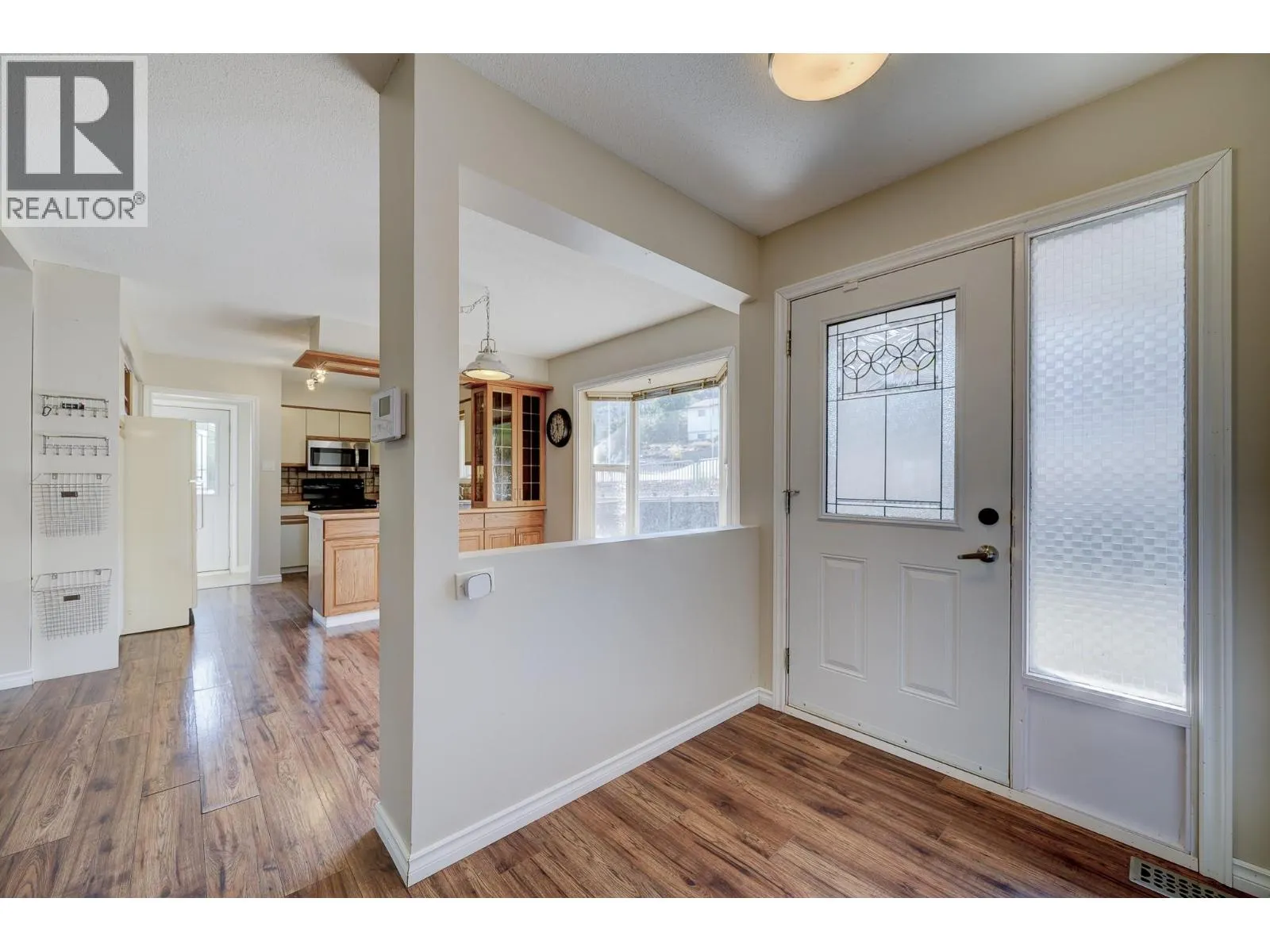 880 WOODHAVEN Drive