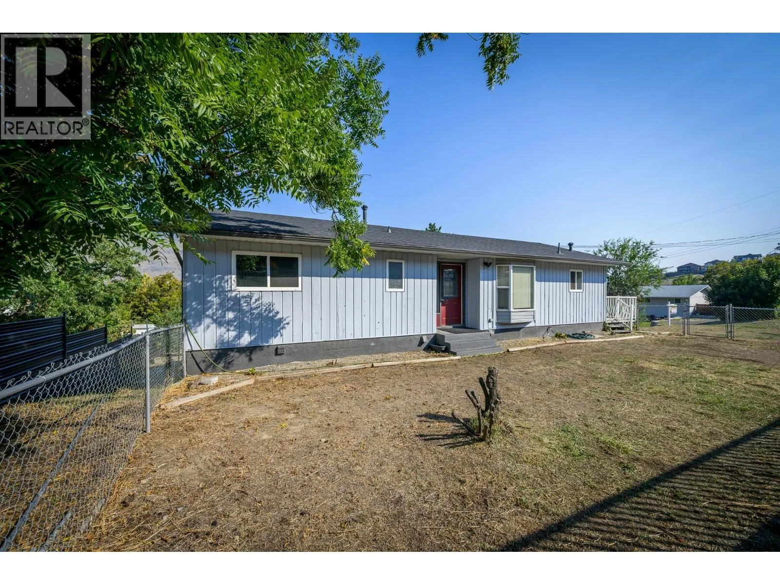 880 WOODHAVEN Drive