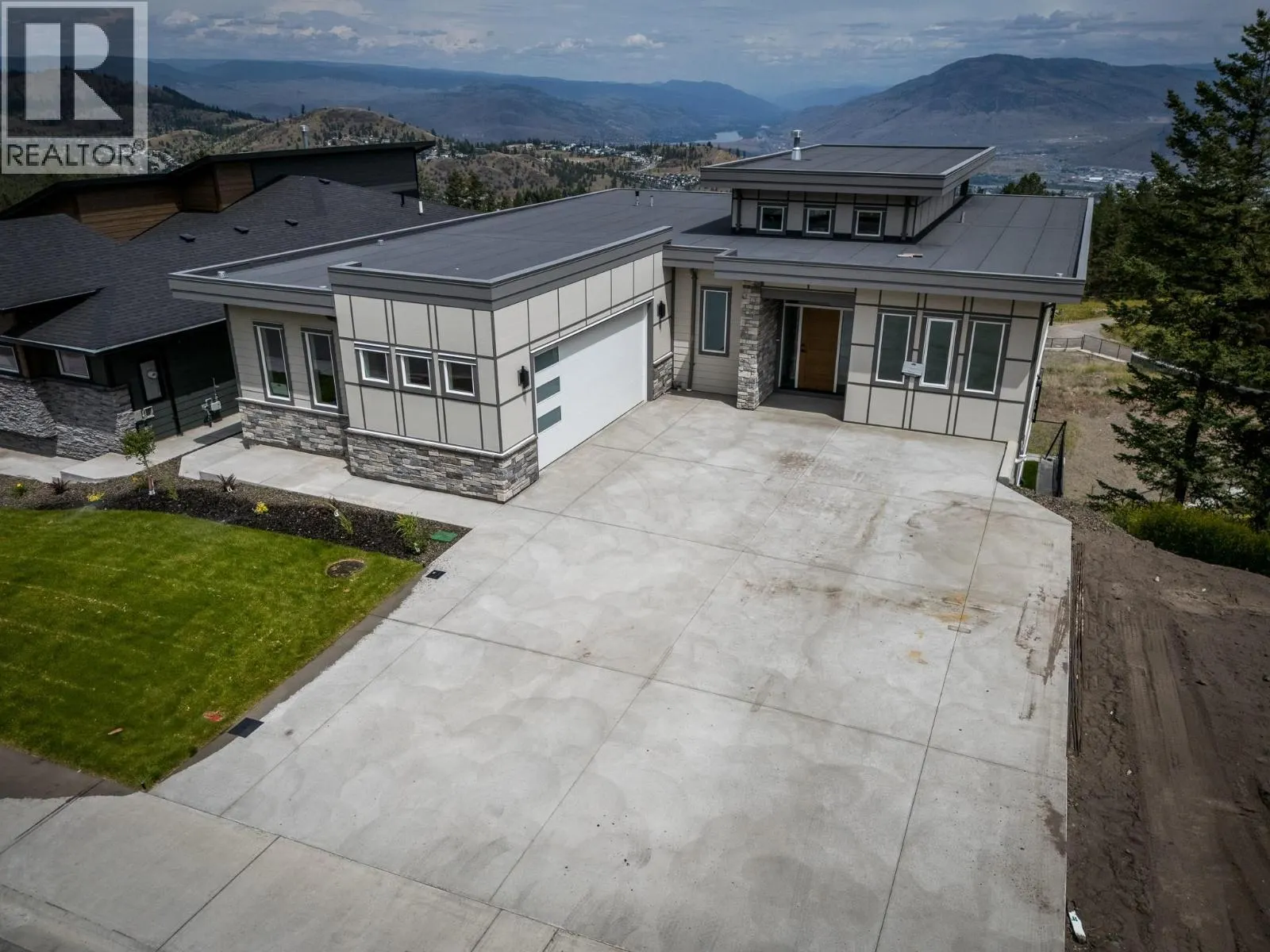 2140 LINFIELD Drive