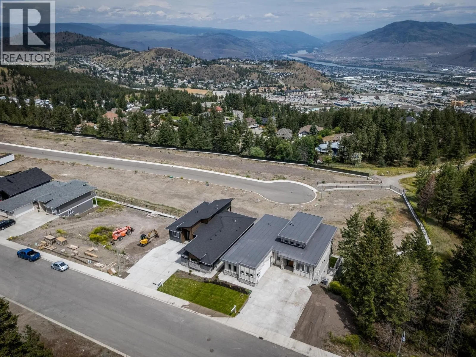 2140 LINFIELD Drive