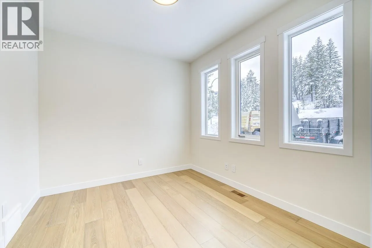 2140 LINFIELD Drive