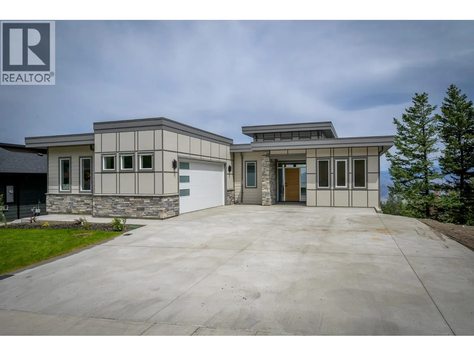 2140 LINFIELD Drive
