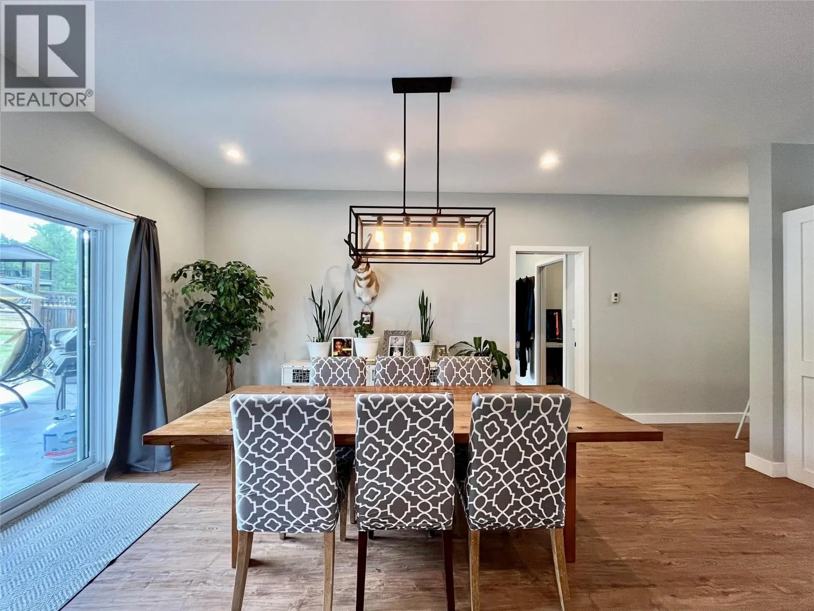 207 Cotswold Road