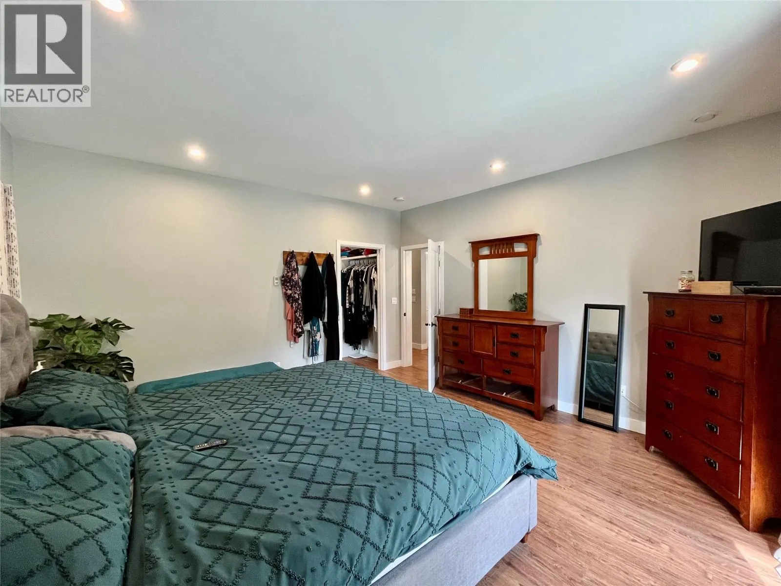 207 Cotswold Road