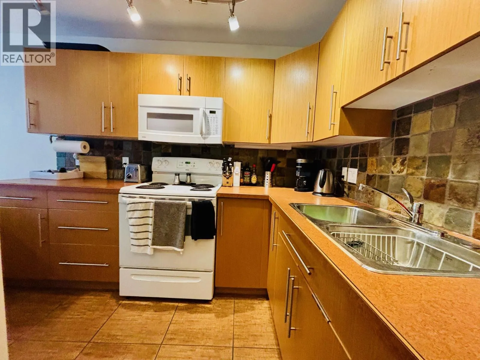 800 Mackenzie Avenue Unit# 102