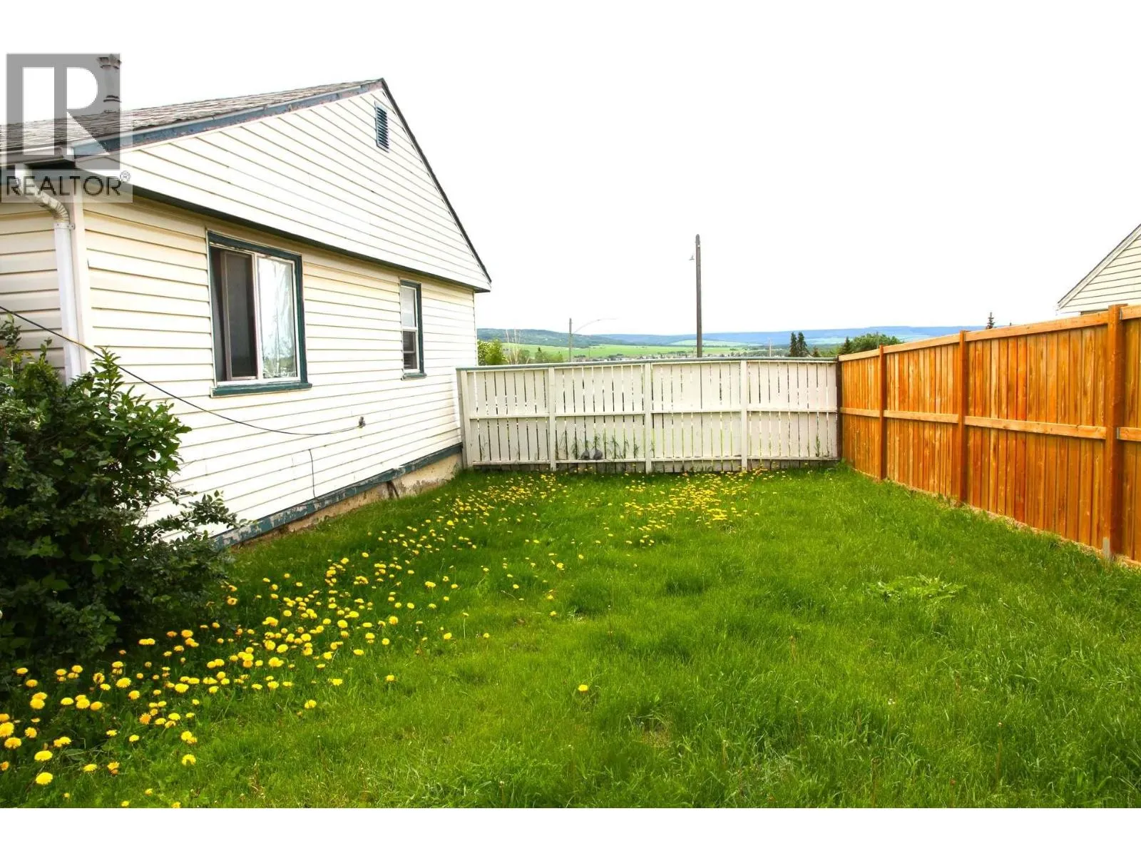 900 Cornwall Crescent