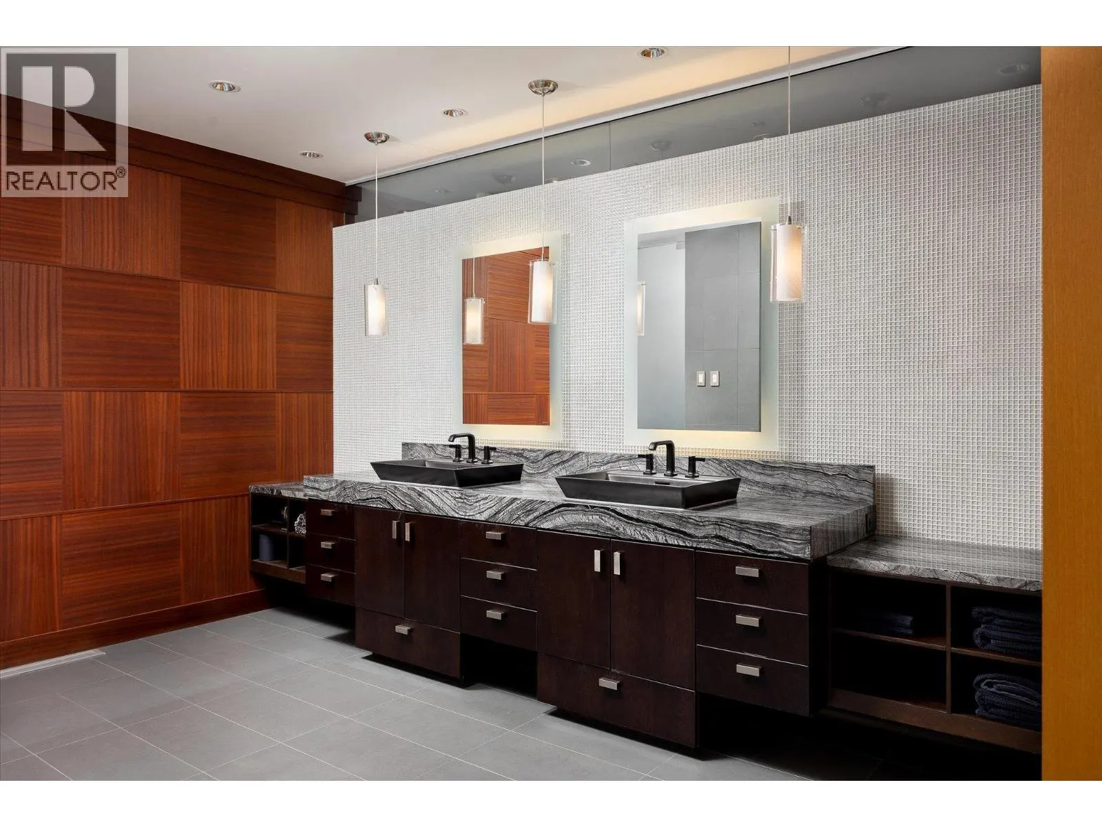 180 Sheerwater Court Unit# 19