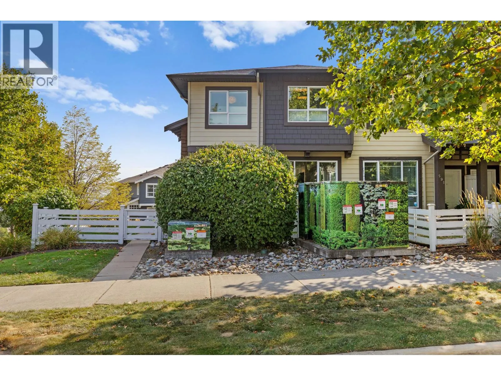 589 Boynton Place