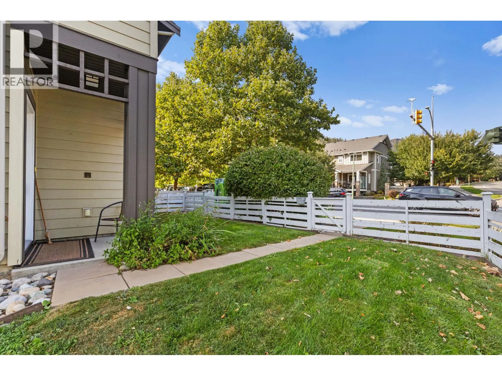 589 Boynton Place