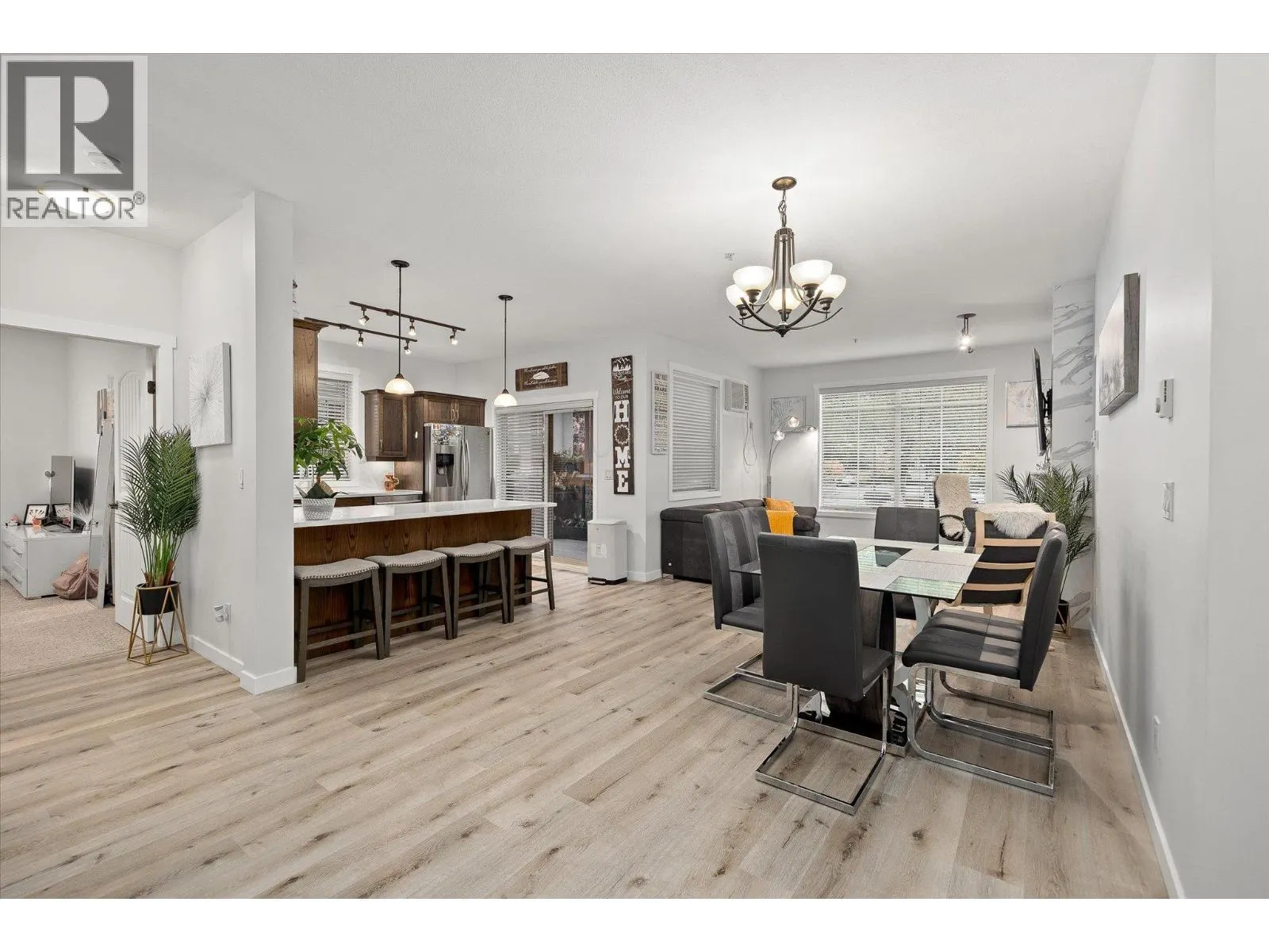 3739 Casorso Road Unit# 103