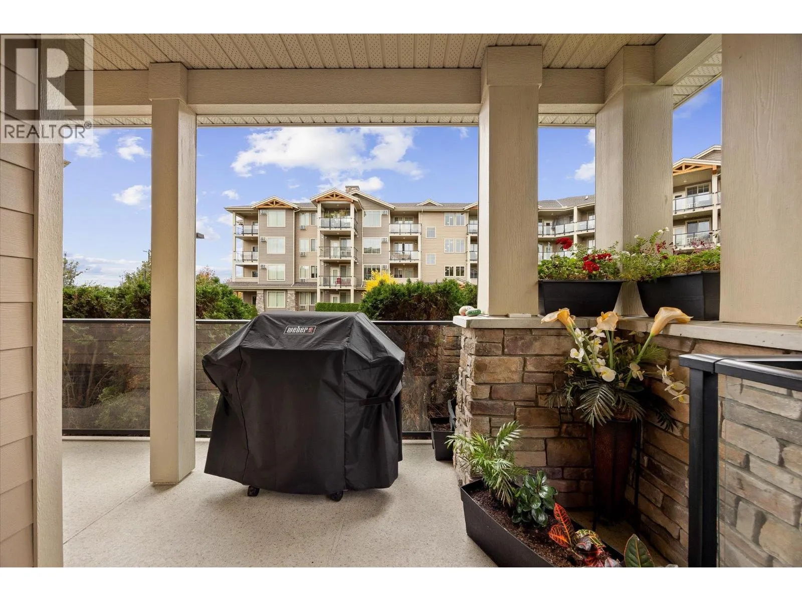 3739 Casorso Road Unit# 103