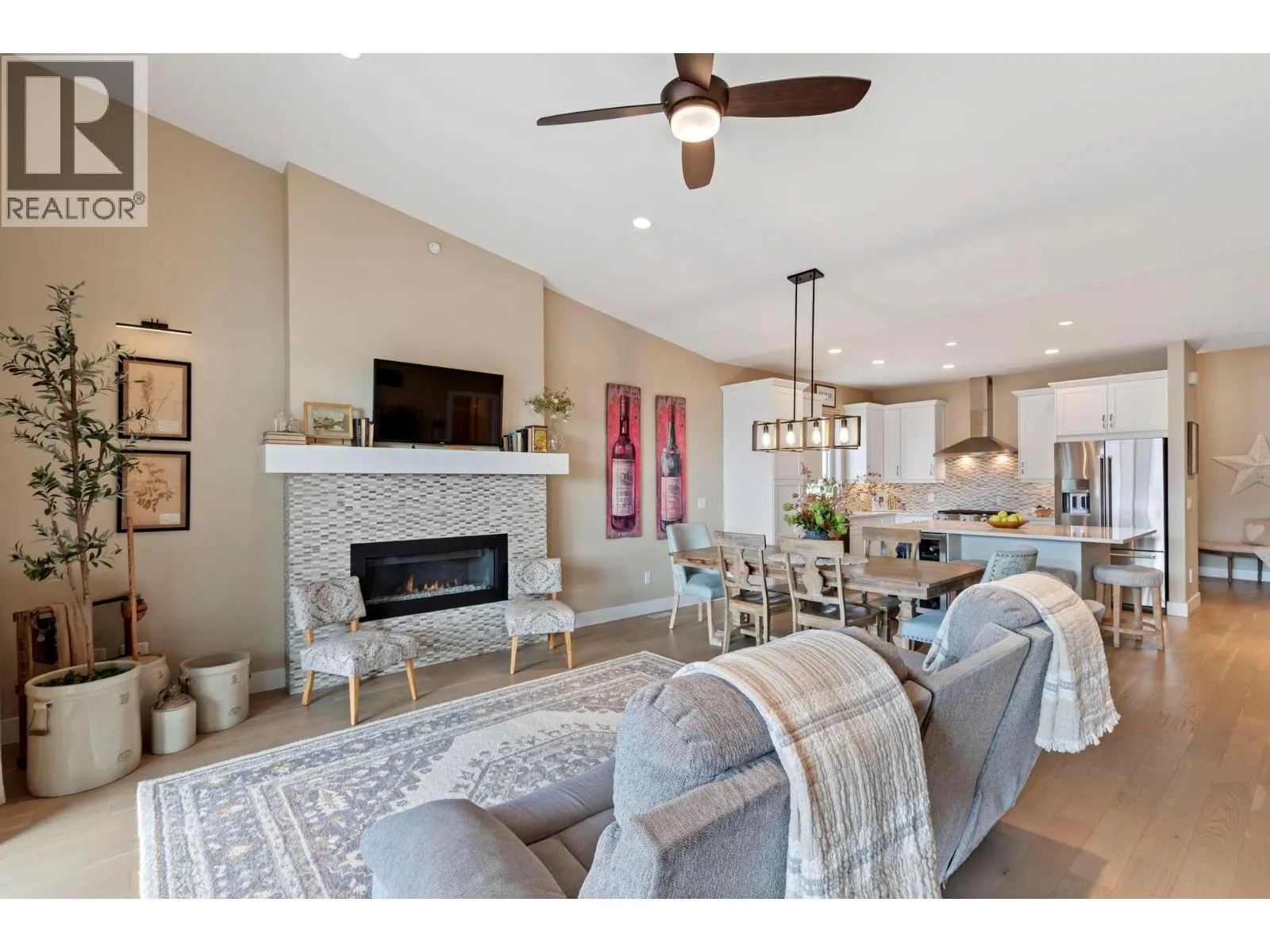 1768 Slateview Crescent