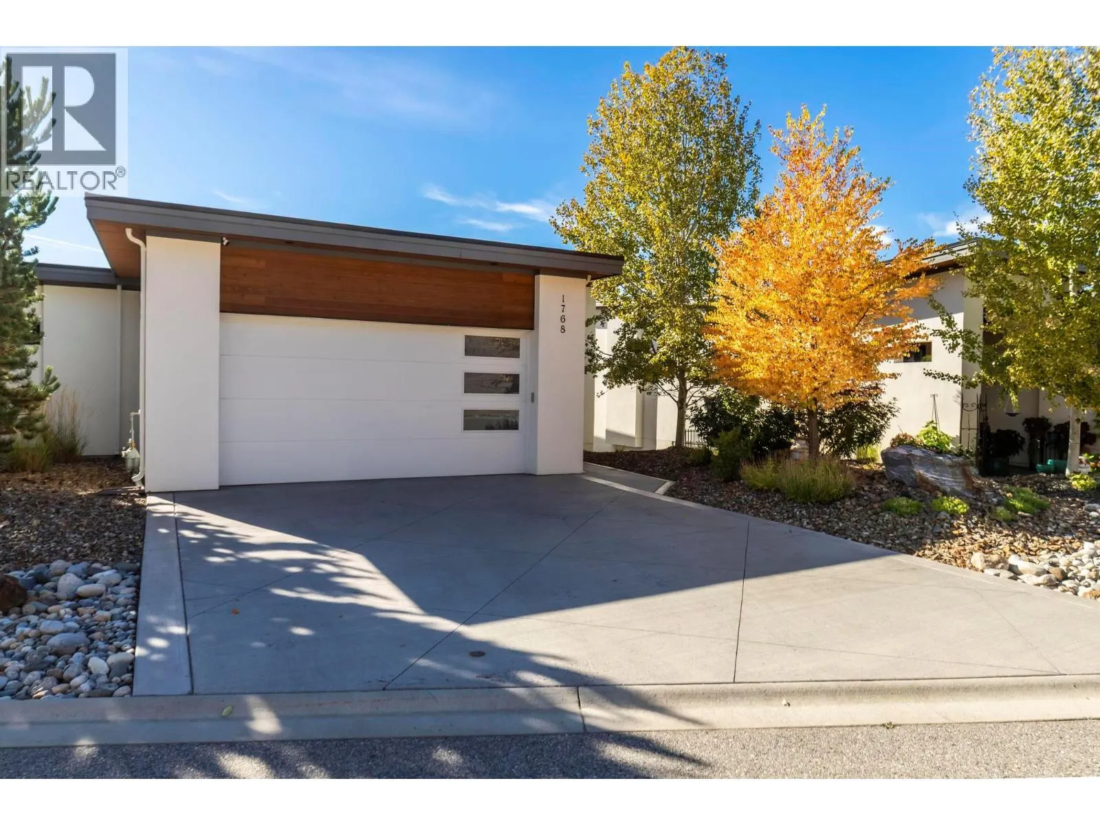 1768 Slateview Crescent