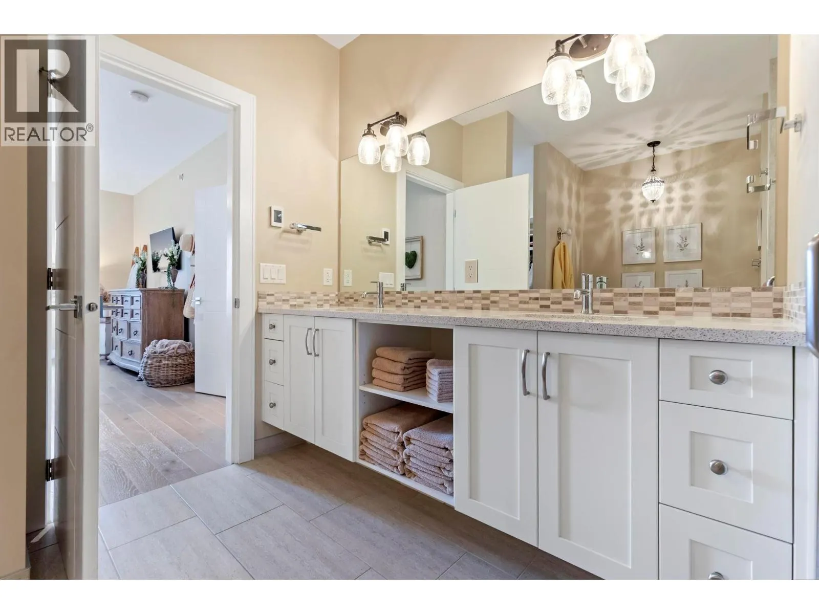 1768 Slateview Crescent