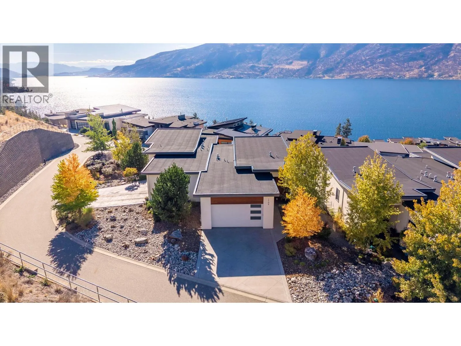 1768 Slateview Crescent